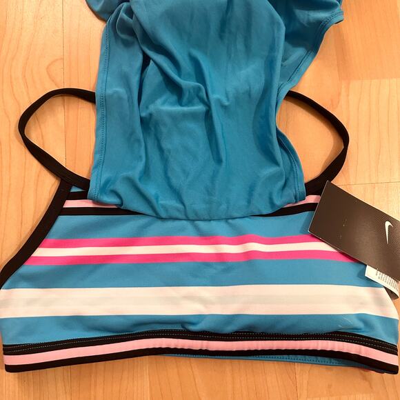 NiKE NWT Blue Tankini Swimsuit Top with Built in Bra – Medium - Picture 2 of 6